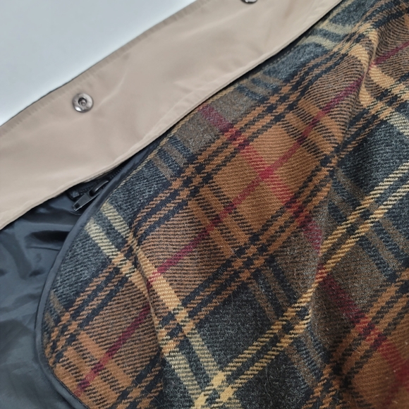 Nautica jacket size large. - Picture 2 of 8